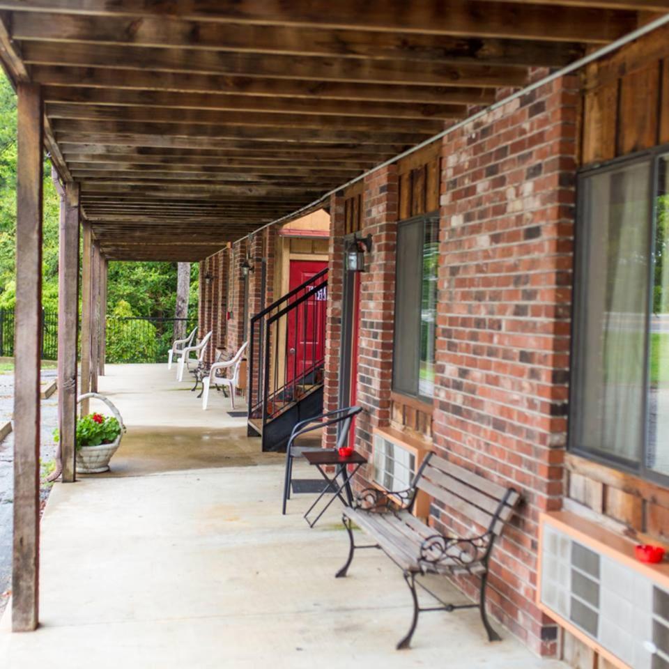 Razorback Lodge ユリーカ・スプリングス エクステリア 写真