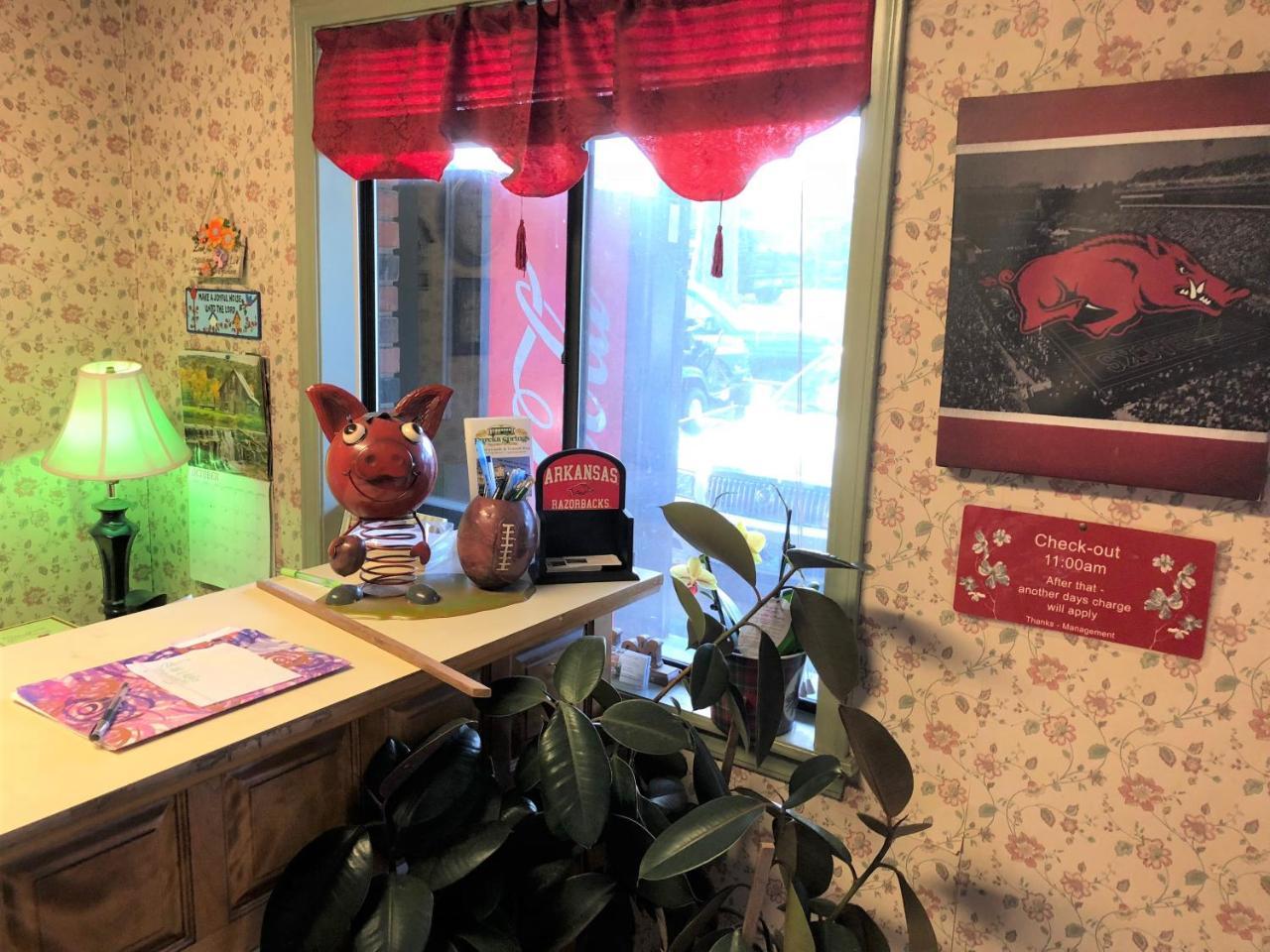 Razorback Lodge ユリーカ・スプリングス エクステリア 写真
